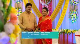 Desher Mati S01E211 Raja, Mampi Get Romantic Full Episode