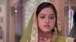 Diya Aur Baati Hum S01E43 Vikram Slaps Meenakshi Full Episode