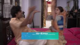 Kamala O Sreeman Prithwiraj S01 E213 Chandraboti Feeds Sabitri