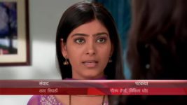 Suhani Si Ek Ladki S11E07 Yuvraaj feeds mangoes to Soumya Full Episode