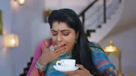 Yeda Loyallo Indradhanasu S01 E162 Amulya's Strong Request