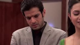 Yeh Hai Mohabbatein S12E01 Raman gifts earrings to Ishita Full Episode