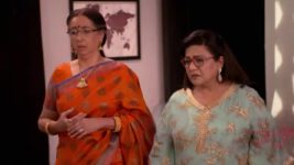 Yeh Hai Mohabbatein S38E30 Aditya Apologises To Roshni Full Episode