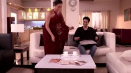 Yeh Hai Mohabbatein S40E04 Pihu Lies about Riya Full Episode