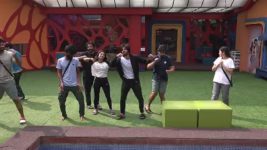 Bigg Boss Telugu (Star Maa) S07 E75 Day 74: The Eviction Pass Relay