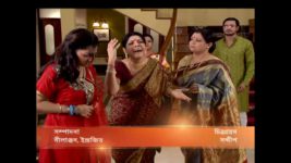 Bodhuboron S01E14 Silly Abhro falls prey Full Episode