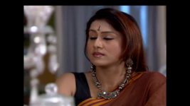 Bodhuboron S06E12 Rat race for Indira's place Full Episode