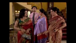 Bodhuboron S09E11 Oli saves Jhilmil Full Episode