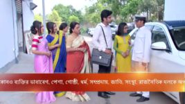 Ke Apon Ke Por S06E24 Deblina Welcomes Param Full Episode