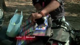 Koilamma S06E128 Venkat Follows Chinni Full Episode