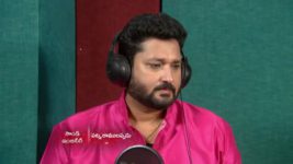 Koilamma S06E260 Manoj's Family Gets a Shock Full Episode