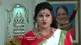 Koilamma S06E308 Gowmathi Confronts Manoj Full Episode