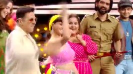 Ravivaar With Star Parivaar S01E10 Akshay Kumar on the Show Full Episode