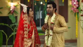 Sanjher Baati S01E65 Charu Slaps Fatik Full Episode