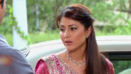 Yeh Rishta Kya Kehlata Hai S15E17 Samar follows Akshara Full Episode