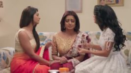 Yeh Rishta Kya Kehlata Hai S64E31 Kartik, Naira to Help Swarna Full Episode