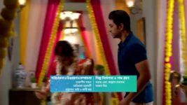 Tumi Ashe Pashe Thakle S01 E53 Ashtami Hides from Rituja