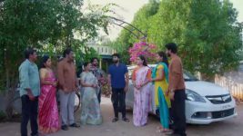 Yeda Loyallo Indradhanasu S01 E200 Subhashini Incites Pardhu