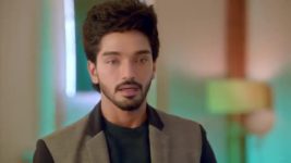 Adhe Kangal S01E247 Piya Leaves the House Full Episode