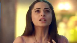 Adhe Kangal S01E377 Piya Saves Ansh Full Episode