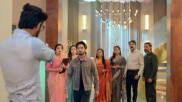 Adhe Kangal S01E382 Naman Fights Mohini Full Episode