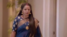 Adhe Kangal S01E75 Mohini Gets Hold of Naman Full Episode