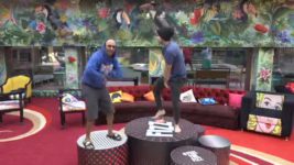 Bigg Boss (Colors tv) S11 E90 Vikas' mission impossible!