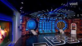 Bigg Boss (Colors tv) S13 E104 Ghar mein aayi Laxmi, layi khushi!