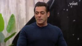 Bigg Boss (Colors tv) S13 E111 Paras-Madhurima pe toota Bhai ka keher!