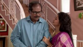 Ichche Nodee S04E19 Meghla Tries to Convince Chandan Full Episode