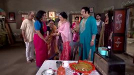 Tumi Ashe Pashe Thakle S01 E34 Parvati's Bold Move