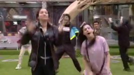 Bigg Boss (Colors tv) S17 E79 Naye Saal Ka Pehla Jhatka!