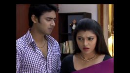 Aanchol S13E17 The police ask Kushan to produce his and Tushu's divorce papers Full Episode