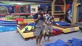 Bigg Boss Kannada S09 E67 Rakesh hugs his mother