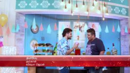 Kadhala Kadhala S01E76 Shiva is Surprised! Full Episode