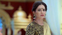 Kadhala Kadhala S01E83 Malika Leaves the Oberoi Mansion Full Episode