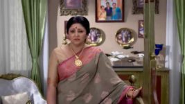 Tumi Ashe Pashe Thakle S01 E98 Deb Saves Purva