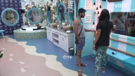 Bigg Boss (Colors tv) S12E02 18th September 2018 Full Episode