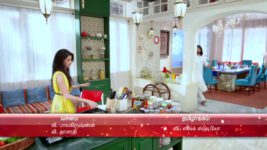 Kadhala Kadhala S01E86 Gayatri Sneaks Into the House Full Episode