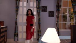 Shob Choritro Kalponik S01 E18 Mallika succeeds in her plan