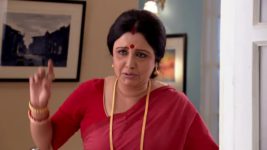 Shob Choritro Kalponik S01 E22 Mallika plots against Sagarika