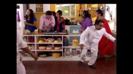 Tumi Asbe Bole S07E10 Nandini tends to Rahul Full Episode