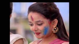 Tumi Asbe Bole S10E10 Soumya celebrates Holi Full Episode