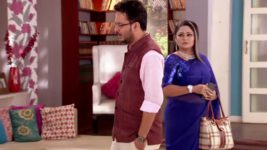 Tumi Asbe Bole S13E11 Nandini misunderstands Rahul Full Episode