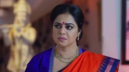 Madhuranagarilo (Star Maa) S01 E306 Radha Fumes in Anger