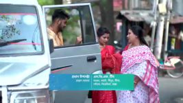 Tumi Ashe Pashe Thakle S01 E121 Parvati to the Rescue