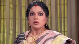 Kumkuma Puvvu (Maa Tv) S07 E25 Renuka Threatens Jayanthi