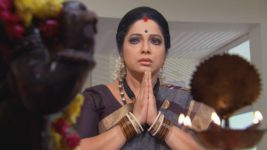 Kumkuma Puvvu (Maa Tv) S08 E117 Jayanthi Prays for Amulya