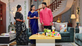 Kumkuma Puvvu (Maa Tv) S08 E1821 Amrutha's Firm Call