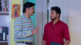 Kumkuma Puvvu (Maa Tv) S08 E1859 Mukherjee Reassures Bunty